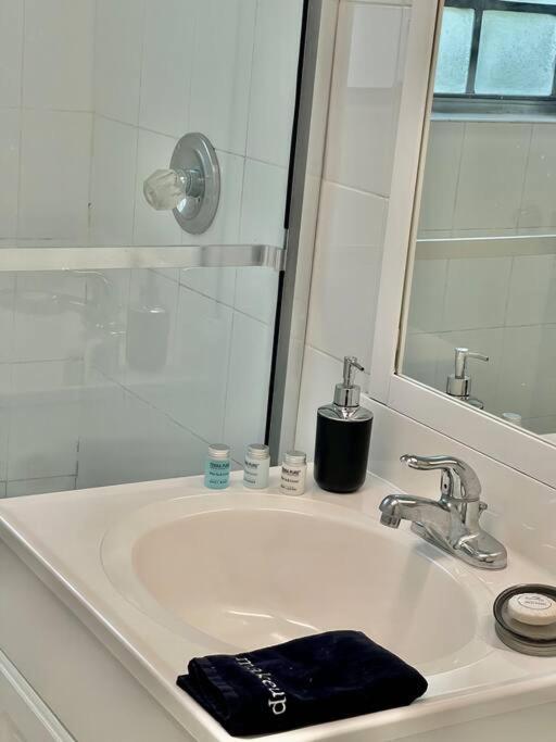 Amazing 5 - Bed Apartments Perfect For A Large Family Bal Harbour Esterno foto